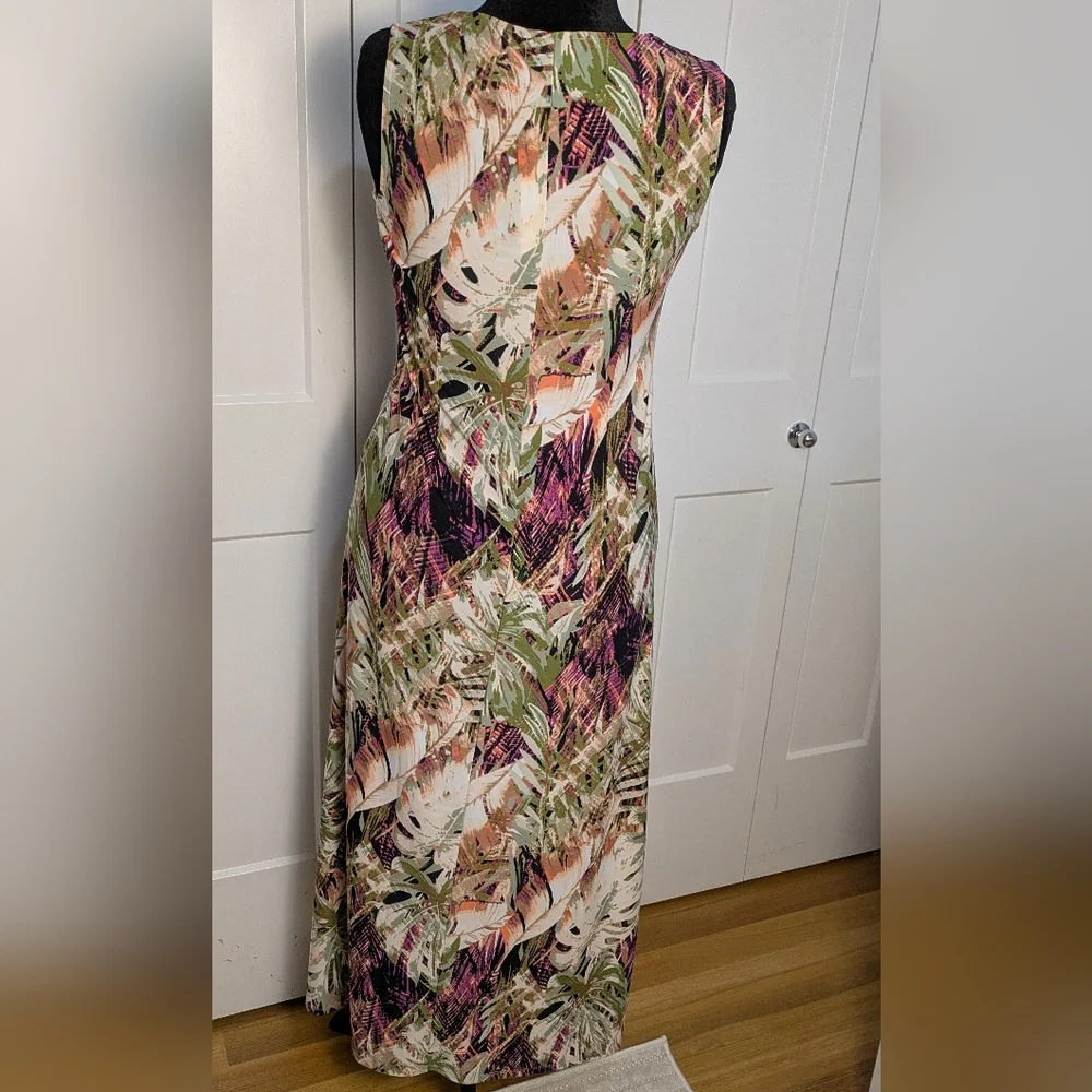 Chelsea Taylor Sleeveless Maxi Dress size S Keyhole Neck Soft Stretchy Tropical - Picture 5 of 10